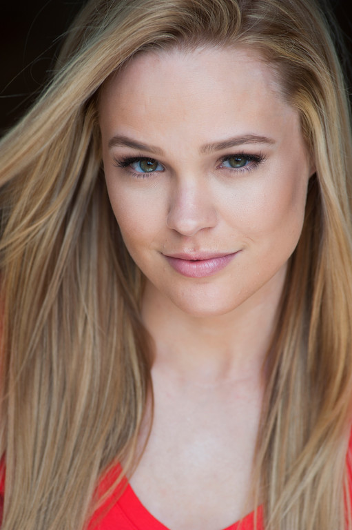Taylor Saracho