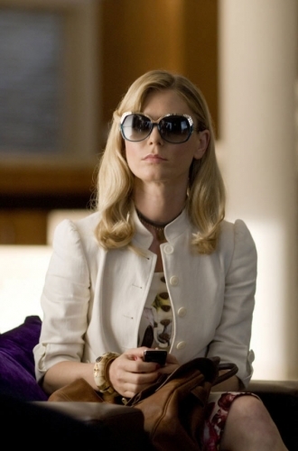 Emilia Fox