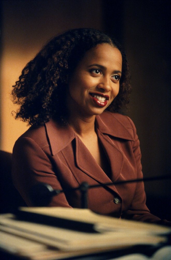 Lisa Nicole Carson