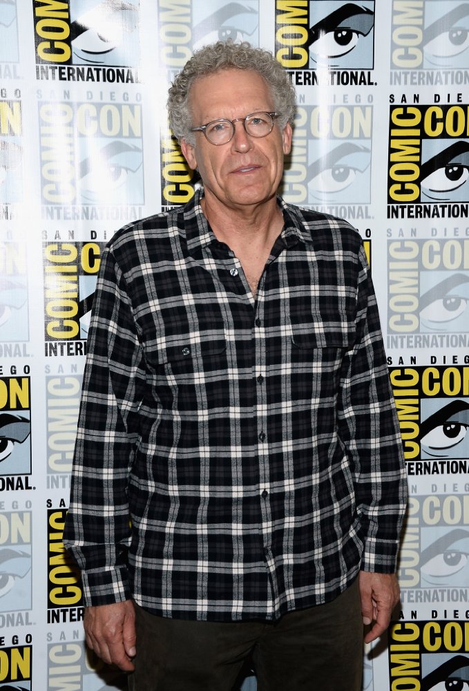 Carlton Cuse