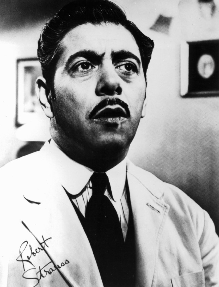 Robert Strauss