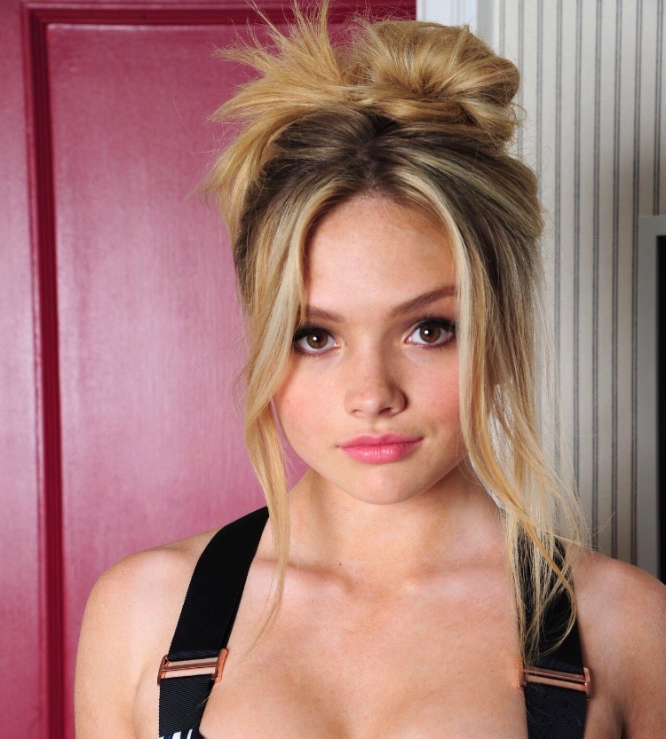 Natalie Alyn Lind