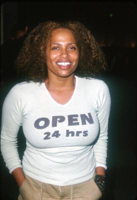 Lisa Nicole Carson